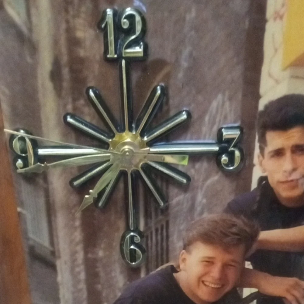 Wall Clock ~ New Kids On The Block ~ WORKING! ~ Vintage and Retro Looks New!